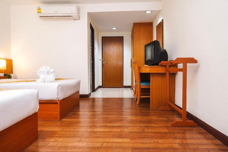 Neptuna Hotel By Maduzi Phuket Zewnętrze zdjęcie